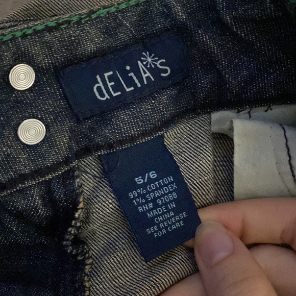 Delia’s Bailey Denim Shorts - Picture 3 of 3